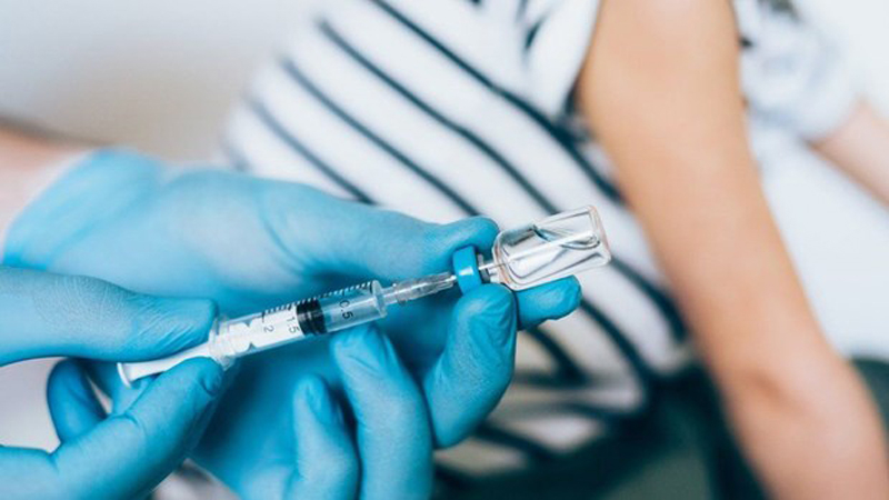 Tiêm vaccine Pfizer cho trẻ em. (Nguồn: BBC)