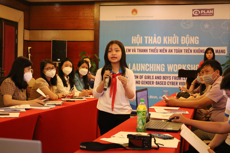 Thành viên Hội đồng Trẻ em tỉnh tham gia tham luận tại hội thảo khởi động dự án.
