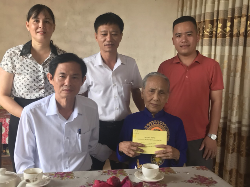 Các đồng chí lãnh đạo tỉnh
