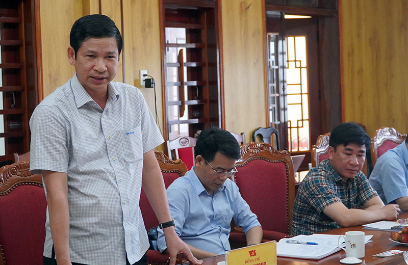 Đồng chí Phó Chủ tịch UBND tỉnh Hồ An Phong phát biểu tại buổi làm việc.