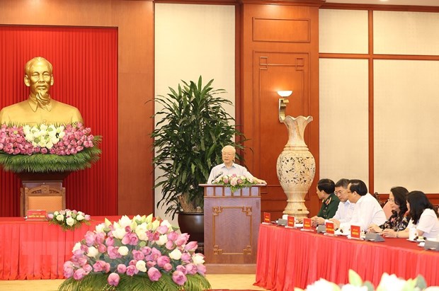 Tổng Bí thư Nguyễn Phú Trọng nói chuyện với người có công tiêu biểu toàn quốc. (Ảnh: Trí Dũng/TTXVN)