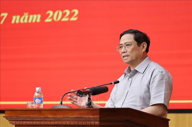 Thủ tướng Phạm Minh Chính phát biểu động viên cán bộ, chiến sĩ Bộ Tư lệnh Quân khu 4. Ảnh: Dương Giang/TTXVN