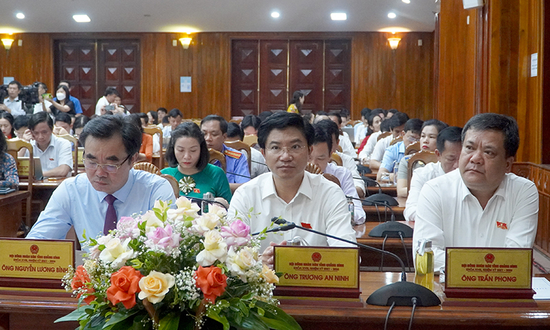 Đại biểu dự kỳ họp