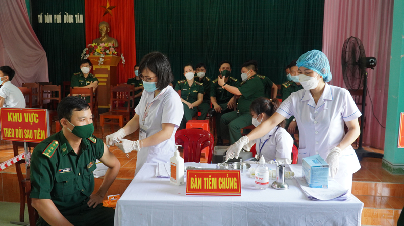 Đẩy nhanh hơn nữa tiêm vắc-xin Covid-19 mũi 3, mũi 4 trong toàn tỉnh.