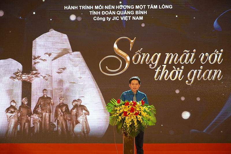 Đồng chí Đặng Đại Bàng, Bí thư Tỉnh đoàn phát biểu tại chương trình.