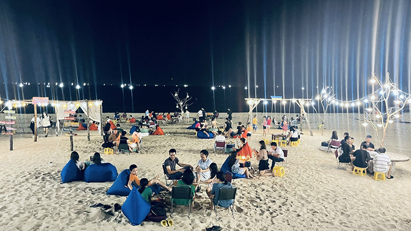 Cử tri đề nghị tỉnh cần đầu tư, mở rộng thêm các mô hình, dịch vụ vui chơi để níu chân du khách (Ảnh minh hoạ).