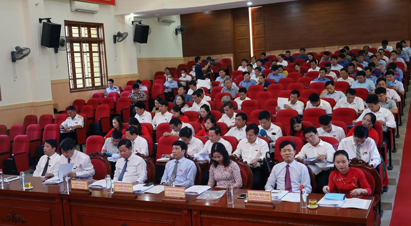 Các đại biểu tham dự tại kỳ họp.