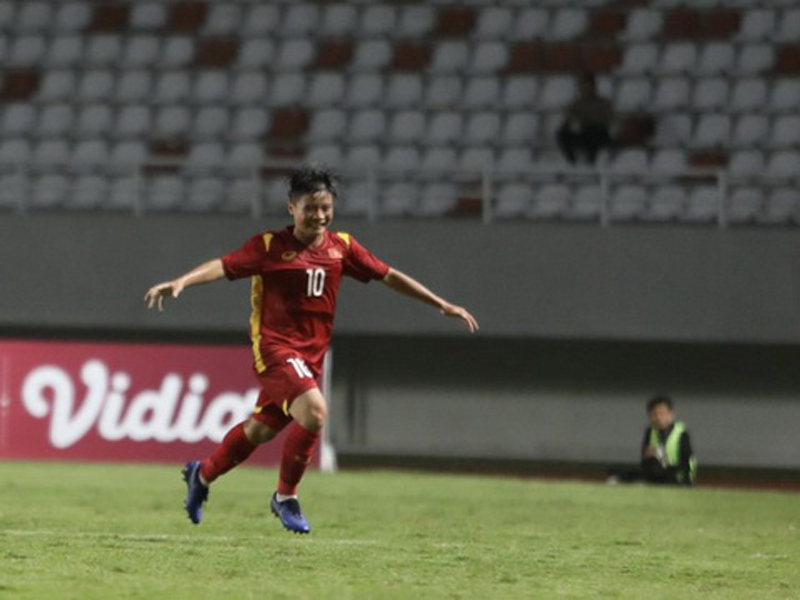 Tiền đạo Minh Chuyên tự tin cùng nữ U18 Việt Nam.Ảnh: VFF