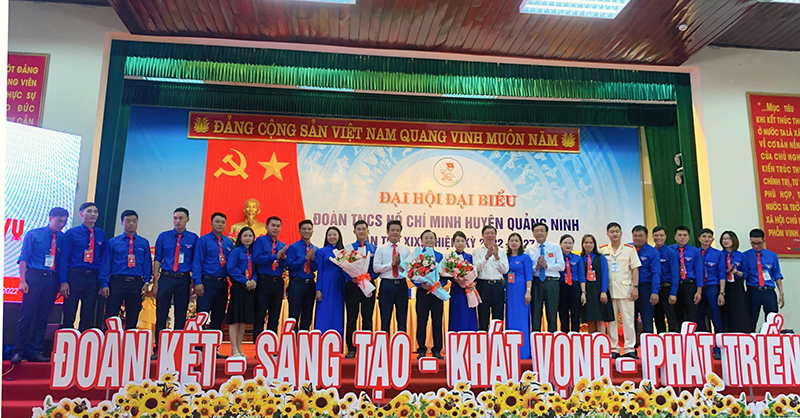  Ban Chấp hành Huyện đoàn nhiệm kỳ 2022-2027 gồm 22 đồng chí.