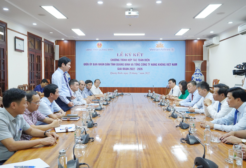 Đồng chí Phó Chủ tịch UBND tỉnh Hồ An Phong phát biểu, giới thiệu về tiềm năng, thế mạnh của Quảng Bình.