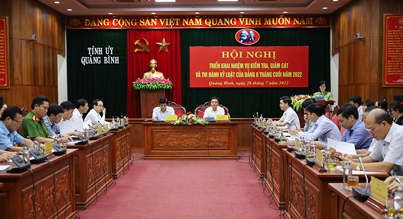 Toàn cảnh hội nghị.