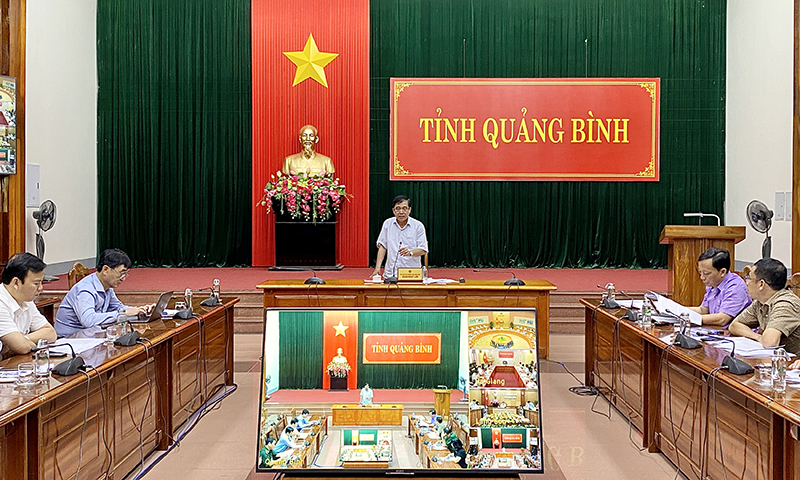 Đồng chí Phó Chủ tịch Thường trực UBND tỉnh Đoàn Ngọc Lâm phát biểu tại hội nghị.