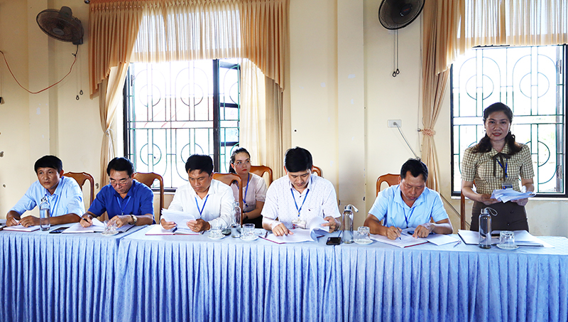 Lãnh đạo xã Quang Phú báo cáo tình hình thực hiện nhiệm vụ đầu năm 2022 đến nay.