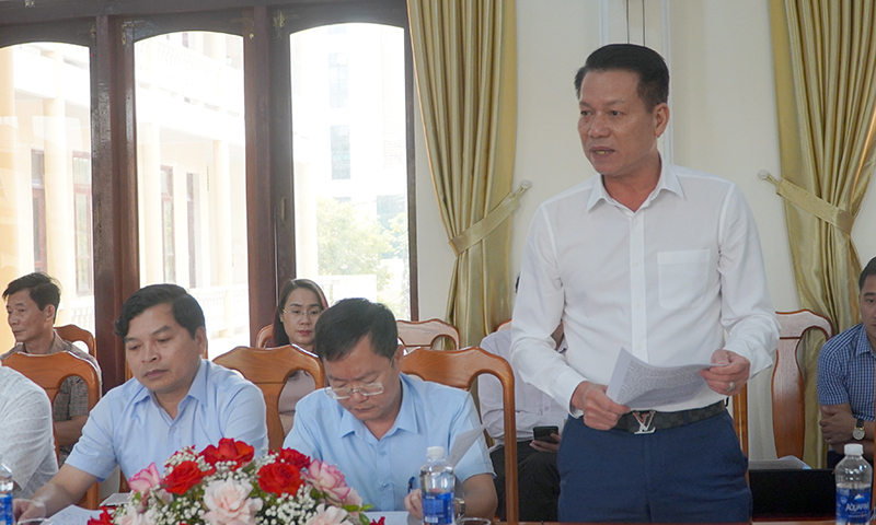 Đại biểu thảo luận tại buổi làm việc