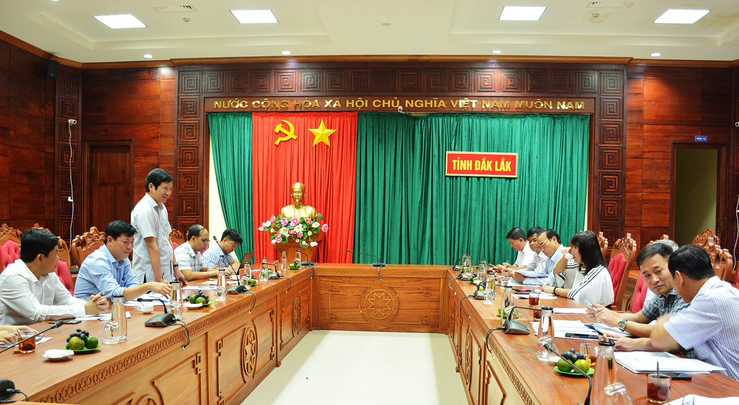 Các đại biểu tham dự hội nghị.