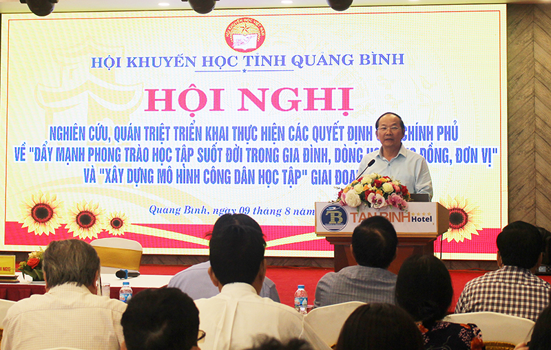 Chủ tịch Hội KH tỉnh đặt vấn đề tại hội nghị.