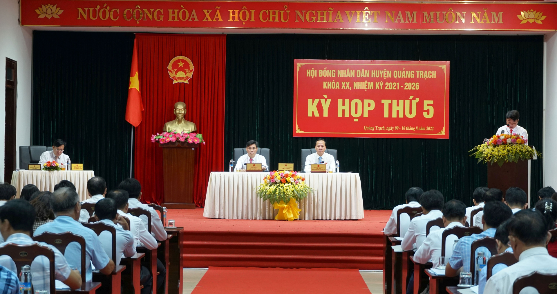 Toàn cảnh kỳ họp.