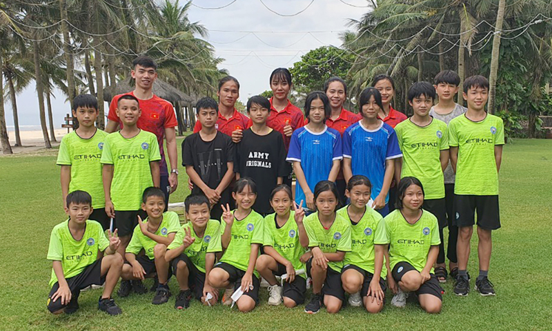 Các VĐV đoàn Quảng Bình đoạt huy chương vàng tại SEA GAMES 31 và các VĐV của Trung tâm Huấn luyện và thi đấu TDTT.