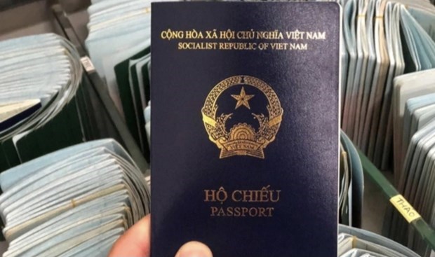 Hộ chiếu phổ thông mẫu mới của Việt Nam.