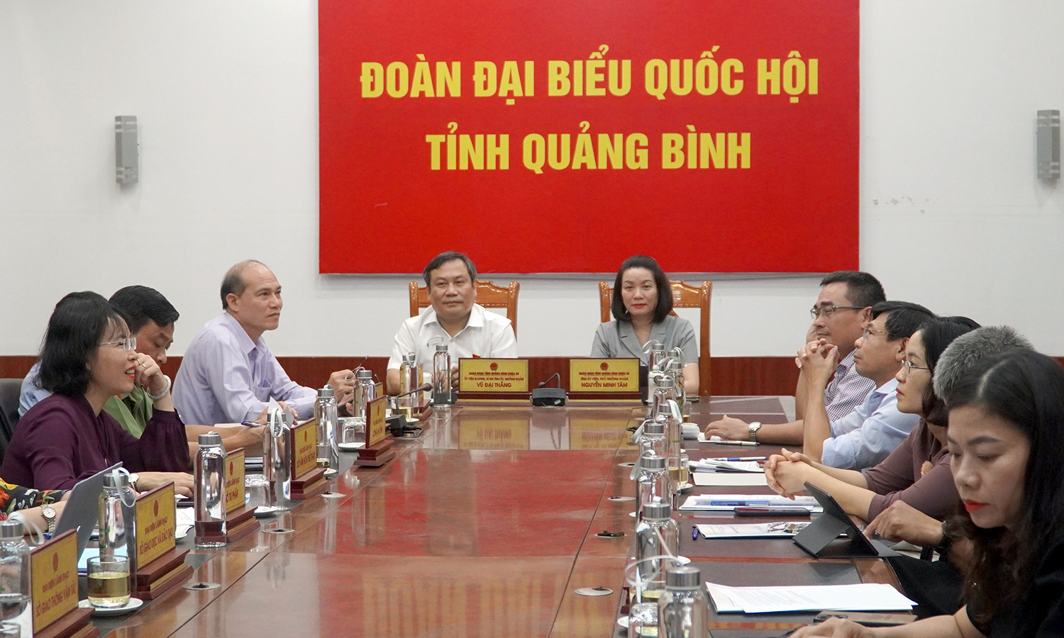 Toàn cảnh phiên chất vấn tại điểm cầu tỉnh Quảng Bình