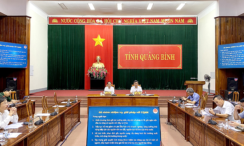 Đại biểu dự hội nghị tại điểm cầu tỉnh Quảng Bình.