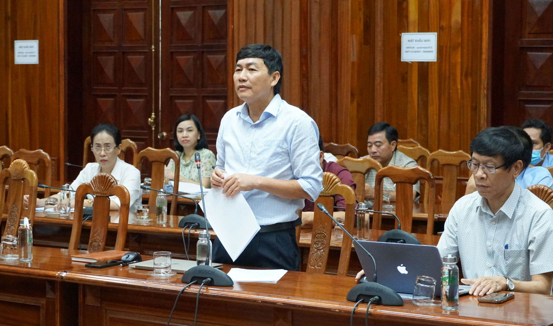 Lãnh đạo Sở Nông nghiệp và PTNT cung cấp thông tin tại buổi họp báo.