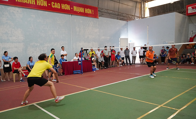 Trận đấu chung kết cầu lông nội dung đôi nam đầy kịch tính. 