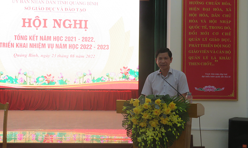 Đồng chí Phó Chủ tịch UBND tỉnh Hồ An Phong phát biểu chỉ đạo hội nghị