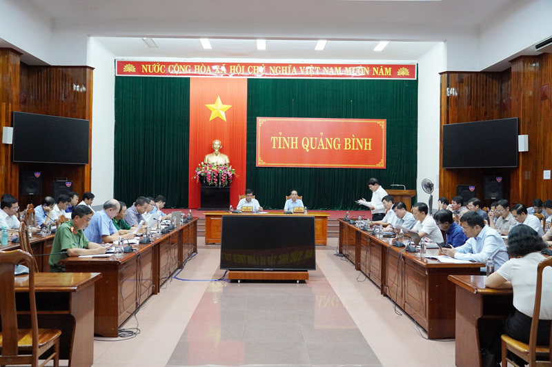 Quang cảnh cuộc họp.