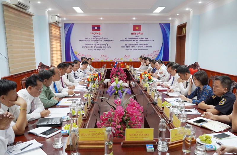 Quang cảnh hội đàm