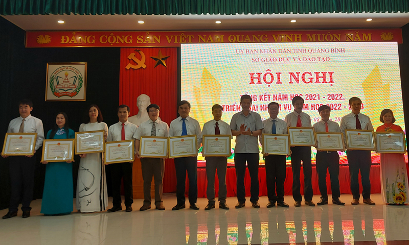 Việc biểu dương, khen thưởng kịp thời đã khích lệ, động viên các tập thể, cá nhân nỗ lực thực hiện những phong trào thi đua yêu nước.