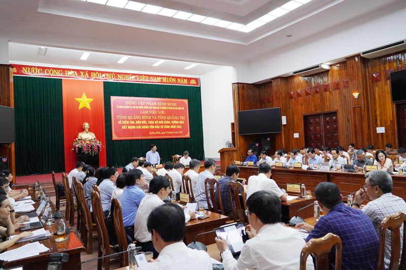 Quang cảnh cuộc làm việc.