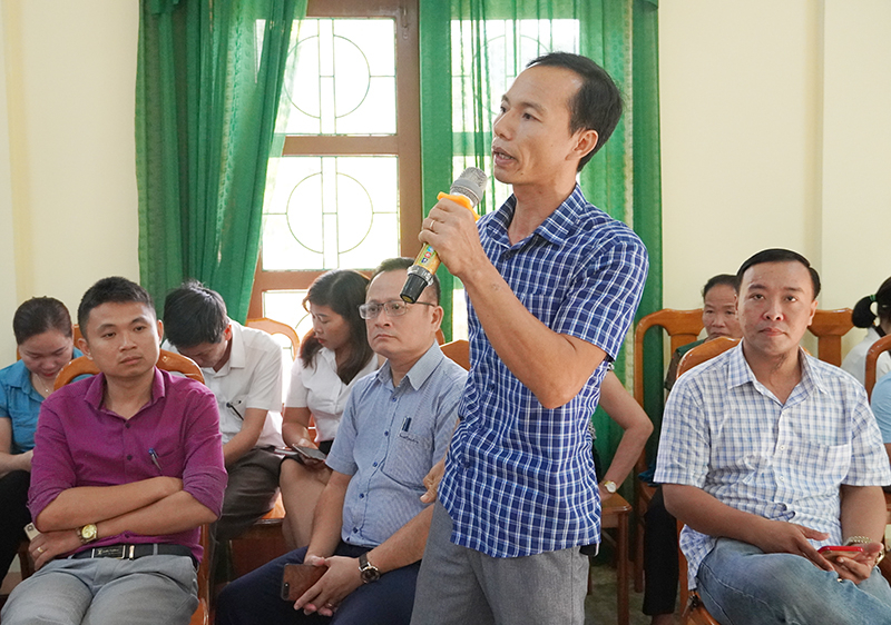 Các đại diện chủ sở hữu sản phẩm OCOP tham gia ý kiến tại diễn đàn.