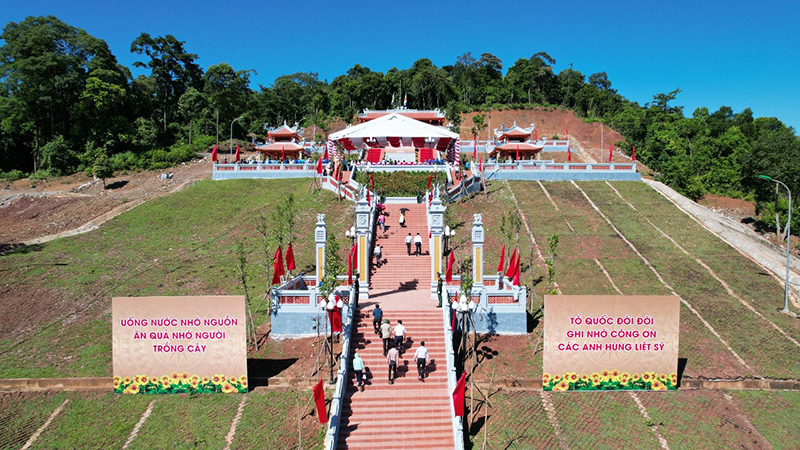 Đền tưởng niệm liệt sỹ Trường Sơn đường 20 Quyết Thắng, trọng điểm Cà Roòng-ATP hứa hẹn sẽ là địa chỉ du lịch tâm linh, “đánh thức” vùng biên cương heo hút.
