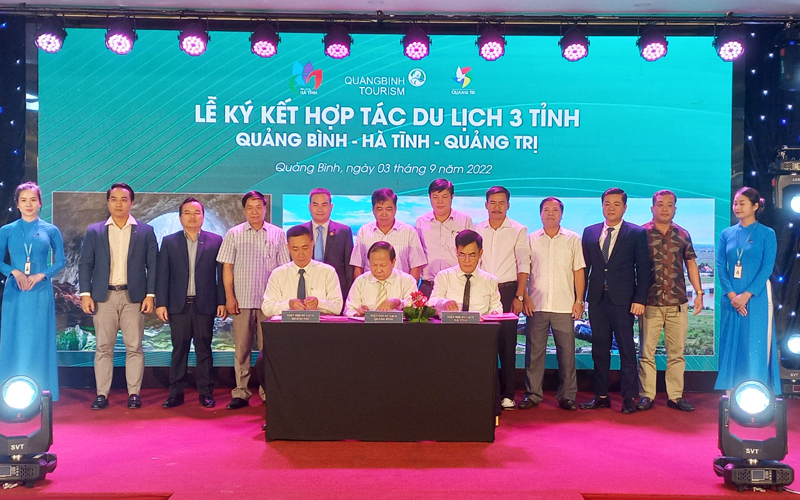 Hiệp hội Du lịch các tỉnh Quảng Bình, Quảng Trị và Hà Tĩnh đã ký kết biên bản liên kết hợp tác.