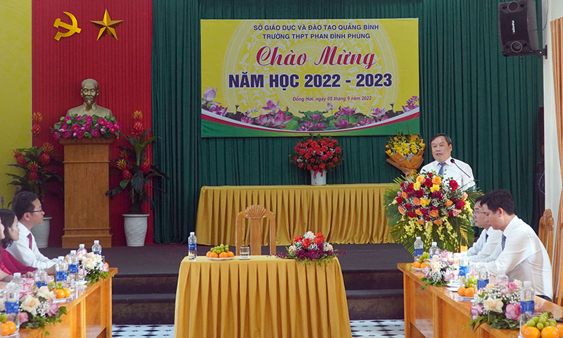 Đồng chí Bí thư Tỉnh ủy Vũ Đại Thắng đánh giá cao những nỗ lực vượt bậc của Trường THPT Phan Đình Phùng