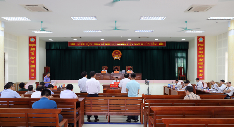 Toàn cảnh phiên tòa sơ thẩm
