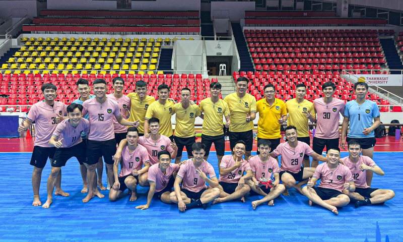 Xuất sắc lội ngược dòng đánh bại Selangor MAC 2 - 1 trong trận đấu thứ hai tại vòng bảng, Sahako FC giành quyền thi đấu bán kết với vị trí nhất bảng B. Ảnh: Sahako FC