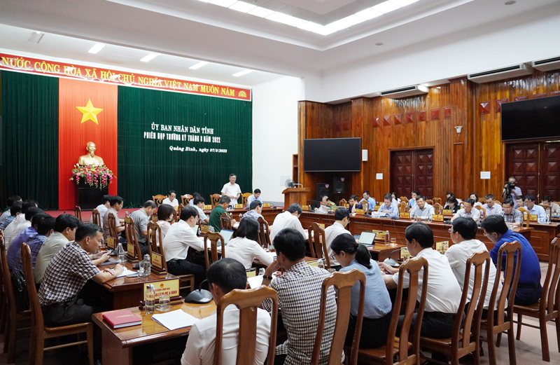 Quang cảnh phiên họp.