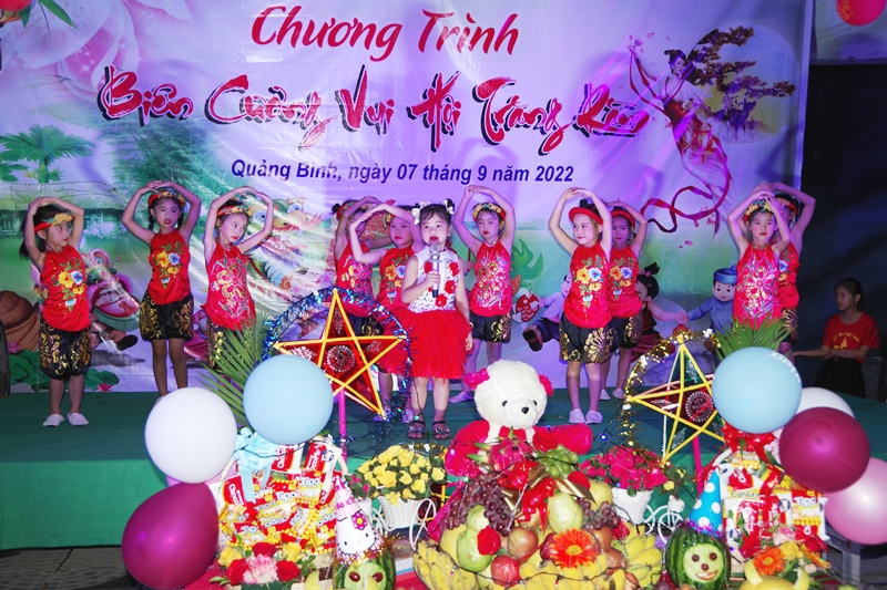 Vui Tết Trung thu ở biên giới (Ảnh: Châu Thành)