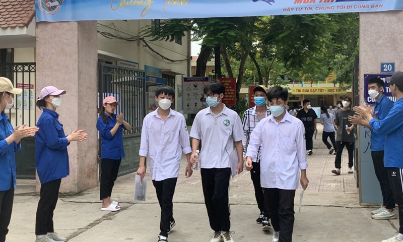 Thí sinh tham dự kỳ thi tốt nghiệp THPT 2022. Ảnh: LV.