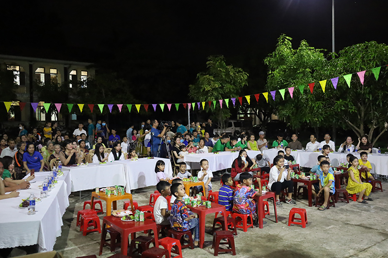  Chương trình nhằm mang lại không khí vui tươi, ấm áp cho trẻ em có hoàn cảnh khó khăn. 
