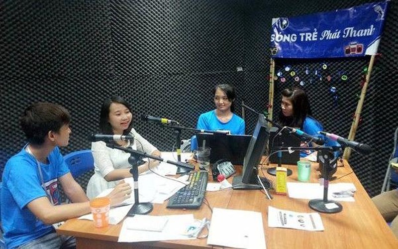 Sinh viên báo chí thực hành tại hệ thống studio và trường quay ảo của Học viện Báo chí và Tuyên truyền.