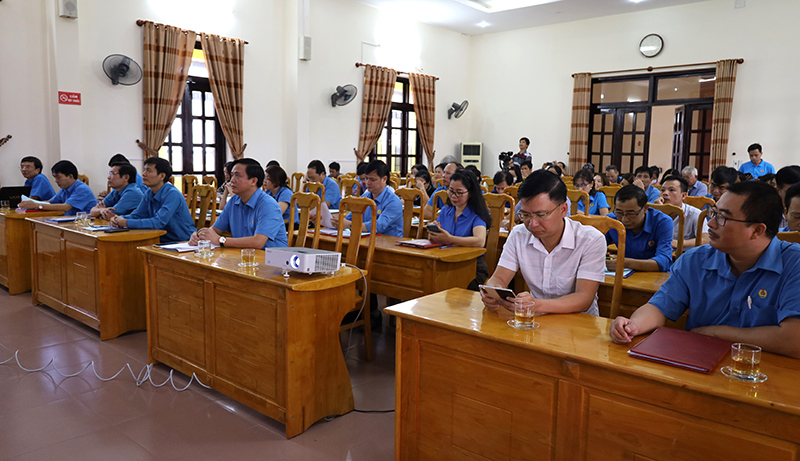  Các đại biểu dự hội nghị tập huấn.