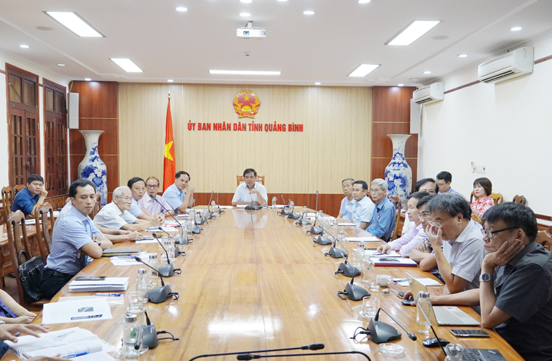Quang cảnh buổi làm viêc.