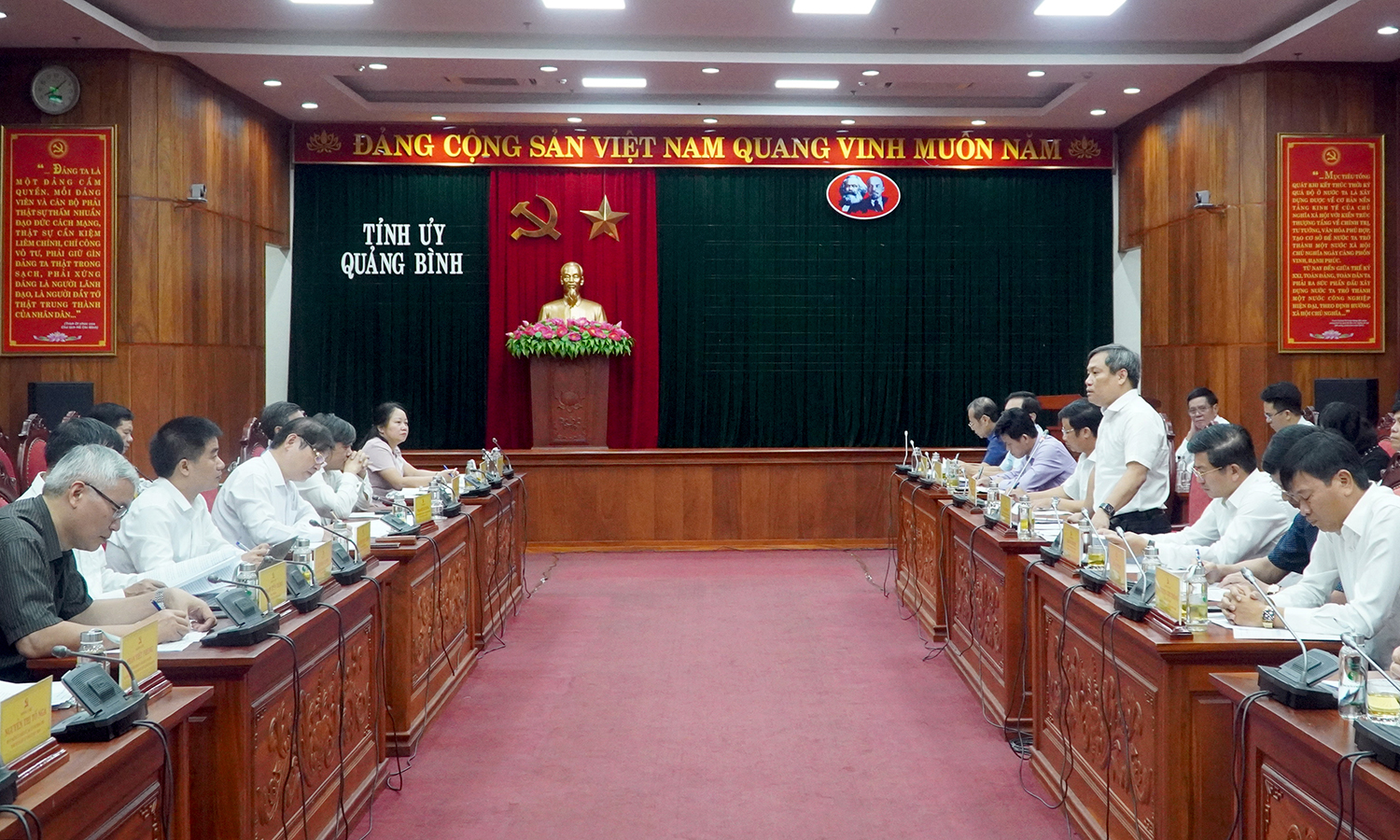 Toàn cảnh buổi làm việc