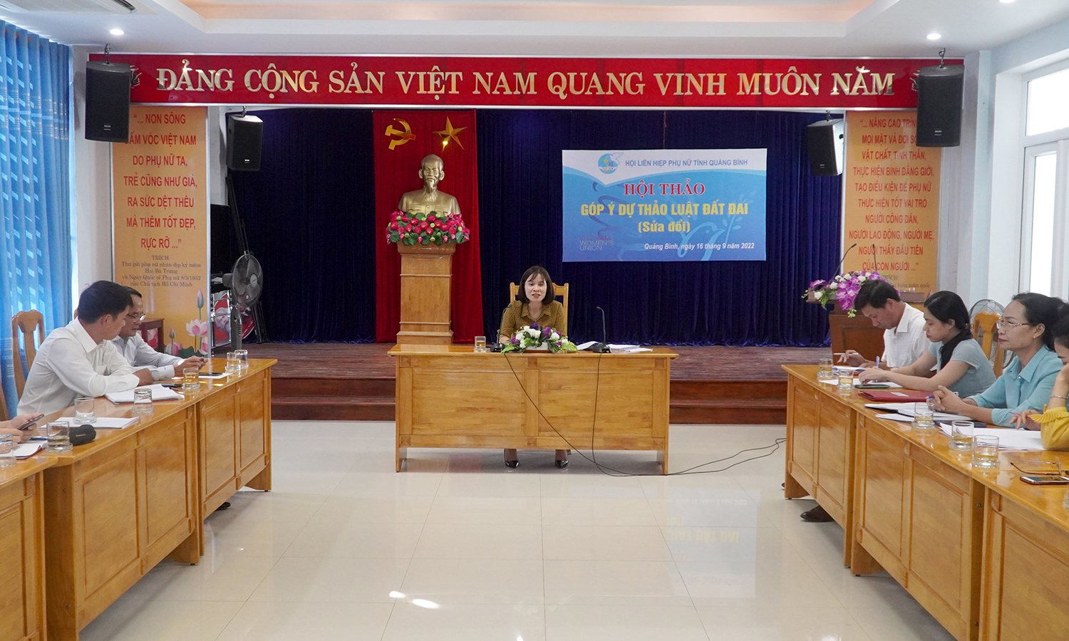 Toàn cảnh hội thảo