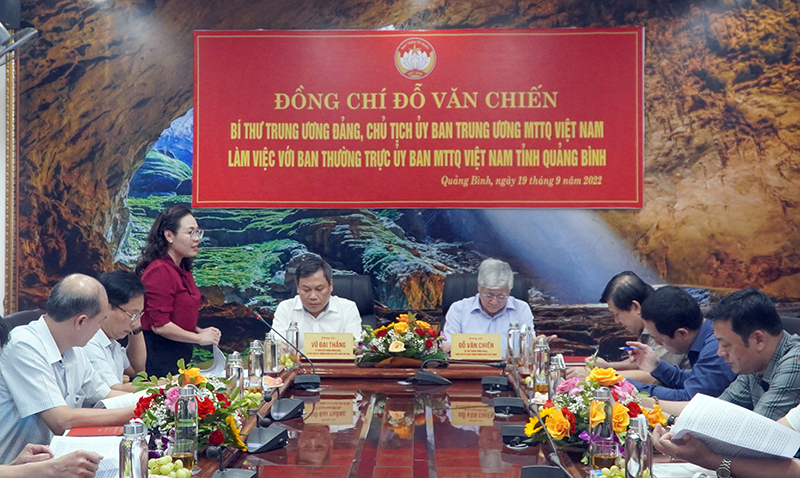 Đồng chí Chủ tịch Ủy ban MTTQVN Phạm Thị Hân tiếp thu các ý kiến chỉ đạo