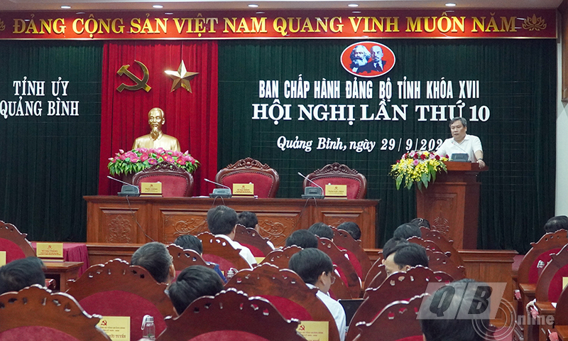 Đồng chí Bí thư Tỉnh ủy Vũ Đại Thắng phát biểu kết luận hội nghị