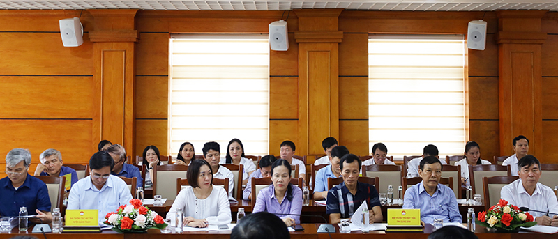 Các đại biểu dự hội nghị.